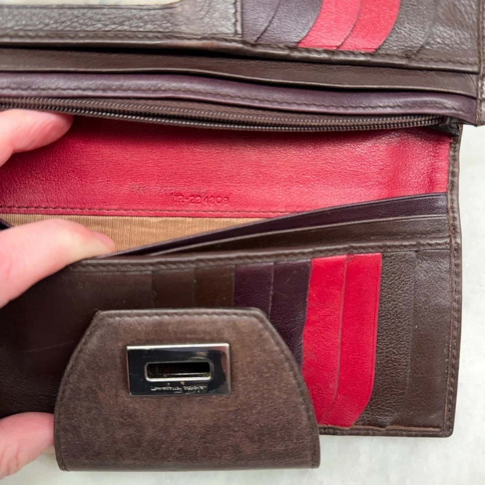 SALVATORE FERRAGAMO Gancini Monogram Embossed Logo Leather‎ 2-Tone Long Wallet